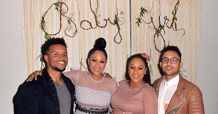 A picture of Timothy's all four kids.